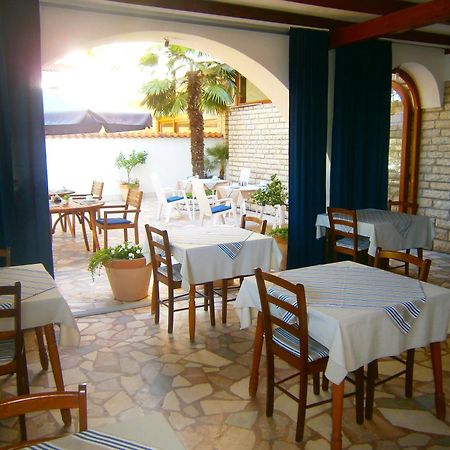 Bed & Breakfast Pansion Rade Hotell Pirovac Eksteriør bilde
