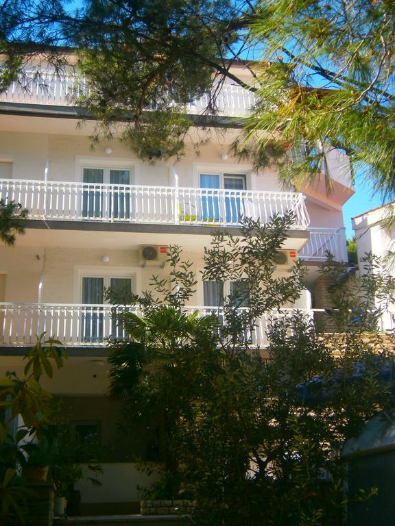 Bed & Breakfast Pansion Rade Hotell Pirovac Eksteriør bilde