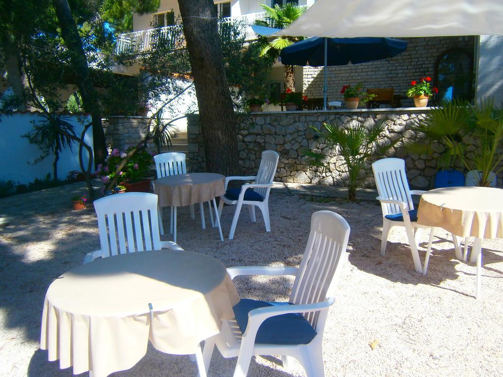 Bed & Breakfast Pansion Rade Hotell Pirovac Eksteriør bilde