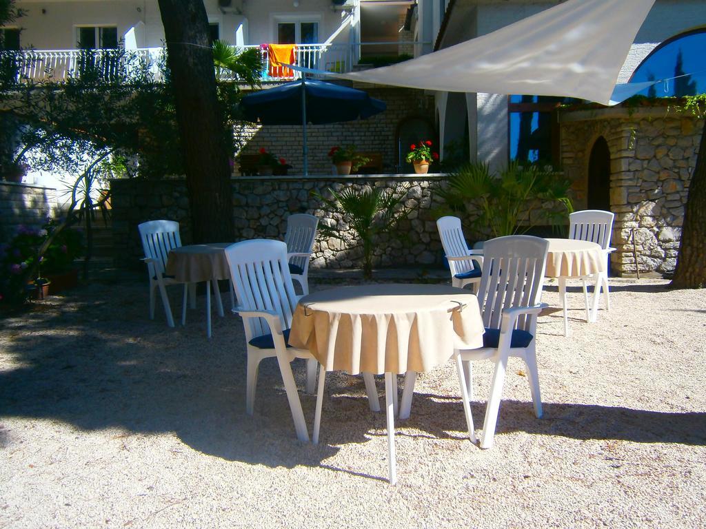 Bed & Breakfast Pansion Rade Hotell Pirovac Eksteriør bilde