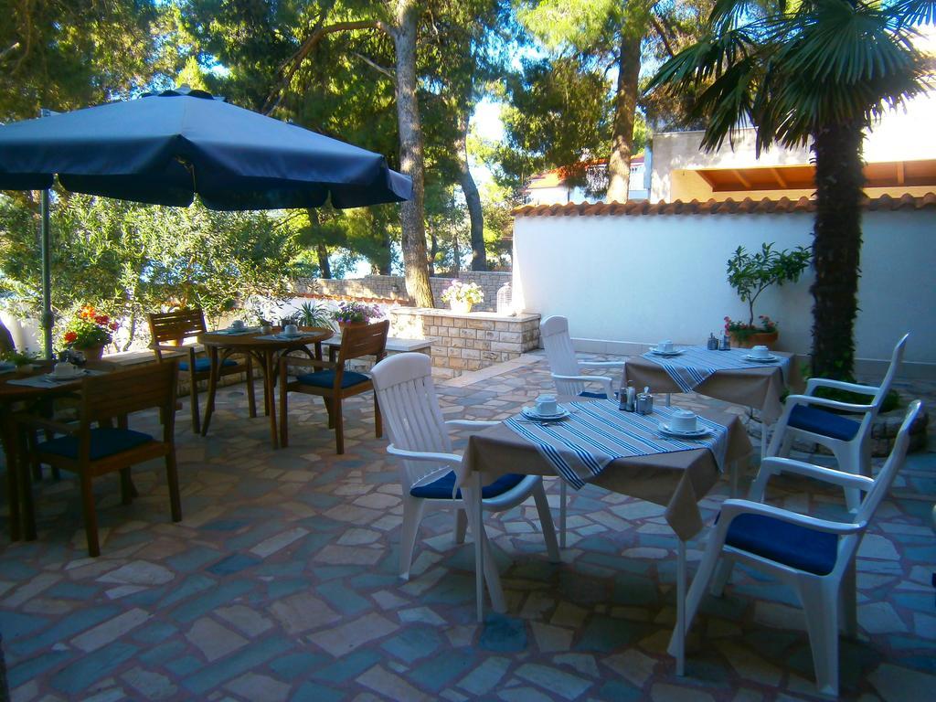 Bed & Breakfast Pansion Rade Hotell Pirovac Eksteriør bilde